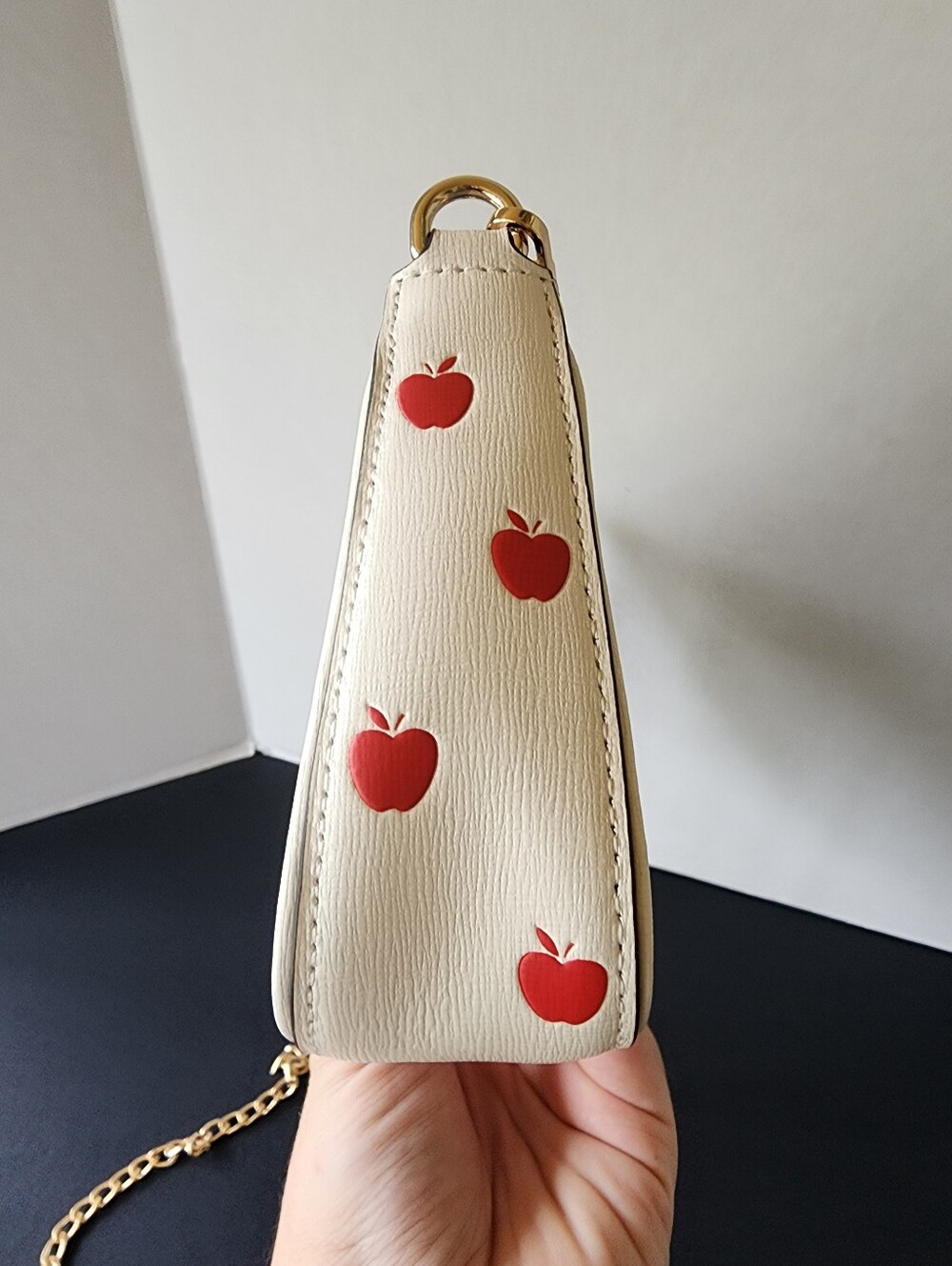 Kate Spade X Disney Snow White Apple Print Crossbody, EUC - Picture 4 of 7